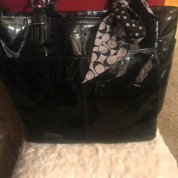 🌟SOLD!!!!🌟🔥COACH-GALLERY PATENT TOTE🌟🌟 - Picture 2 of 8